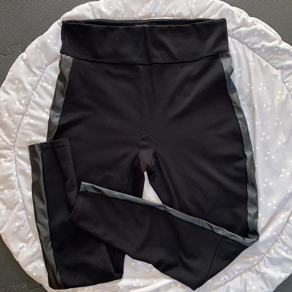 Assets by Spanx Black Faux Leather Racing Stripe Leggings Size 1X - Picture 3 of 7